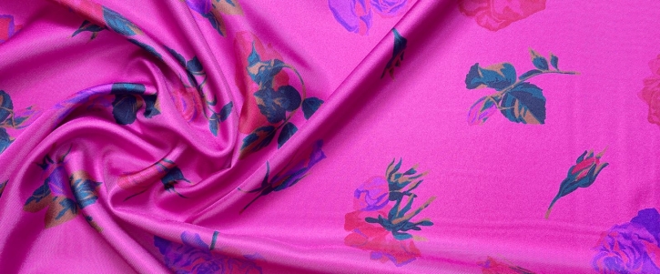 Silk twill - roses on pink